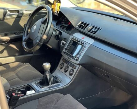 Серый Фольксваген Пассат, объемом двигателя 2 л и пробегом 263 тыс. км за 5000 $, фото 6 на Automoto.ua