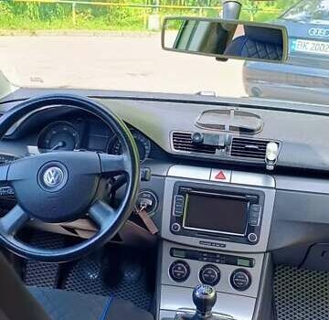 Серый Фольксваген Пассат, объемом двигателя 1.97 л и пробегом 250 тыс. км за 5500 $, фото 4 на Automoto.ua