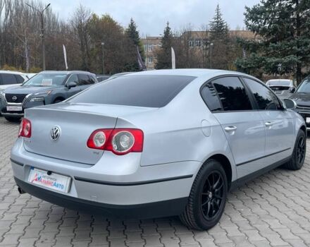 Серый Фольксваген Пассат, объемом двигателя 1.6 л и пробегом 236 тыс. км за 6400 $, фото 6 на Automoto.ua