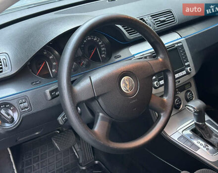 Сірий Фольксваген Пассат, об'ємом двигуна 2 л та пробігом 251 тис. км за 4999 $, фото 12 на Automoto.ua