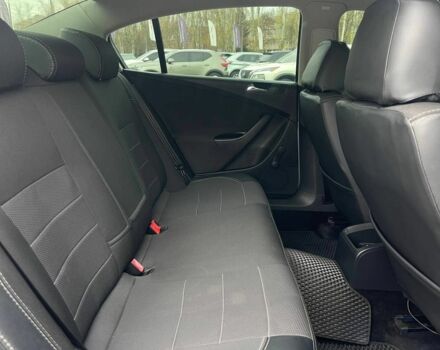 Серый Фольксваген Пассат, объемом двигателя 1.6 л и пробегом 236 тыс. км за 6400 $, фото 18 на Automoto.ua