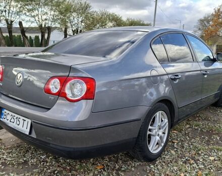 Серый Фольксваген Пассат, объемом двигателя 1.6 л и пробегом 256 тыс. км за 5300 $, фото 3 на Automoto.ua