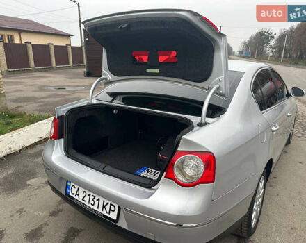 Сірий Фольксваген Пассат, об'ємом двигуна 1.6 л та пробігом 209 тис. км за 6299 $, фото 17 на Automoto.ua