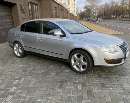Сірий Фольксваген Пассат, об'ємом двигуна 1.6 л та пробігом 215 тис. км за 5350 $, фото 4 на Automoto.ua