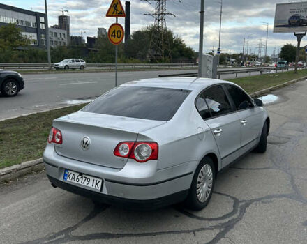Серый Фольксваген Пассат, объемом двигателя 1.6 л и пробегом 267 тыс. км за 5000 $, фото 2 на Automoto.ua