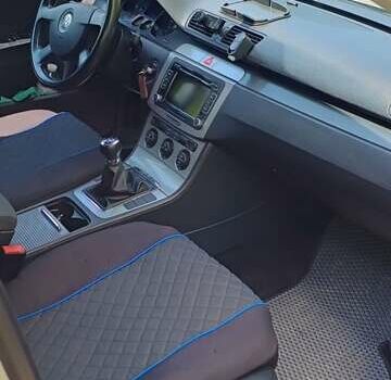 Серый Фольксваген Пассат, объемом двигателя 1.97 л и пробегом 250 тыс. км за 5500 $, фото 5 на Automoto.ua