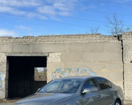 Серый Фольксваген Пассат, объемом двигателя 2 л и пробегом 328 тыс. км за 3250 $, фото 2 на Automoto.ua