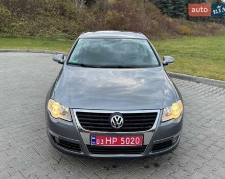 Серый Фольксваген Пассат, объемом двигателя 1.6 л и пробегом 185 тыс. км за 5950 $, фото 6 на Automoto.ua
