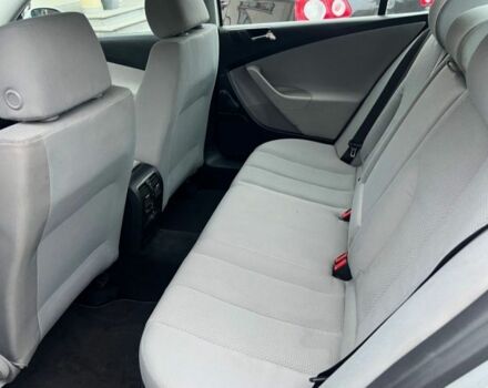 Серый Фольксваген Пассат, объемом двигателя 2 л и пробегом 299 тыс. км за 2200 $, фото 6 на Automoto.ua