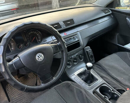 Серый Фольксваген Пассат, объемом двигателя 2 л и пробегом 350 тыс. км за 4999 $, фото 9 на Automoto.ua
