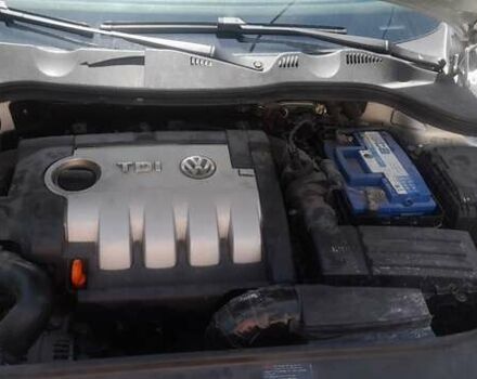 Сірий Фольксваген Пассат, об'ємом двигуна 2 л та пробігом 285 тис. км за 6150 $, фото 2 на Automoto.ua