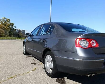 Сірий Фольксваген Пассат, об'ємом двигуна 2 л та пробігом 307 тис. км за 5900 $, фото 4 на Automoto.ua