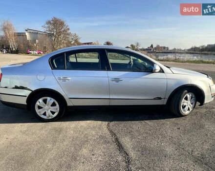 Сірий Фольксваген Пассат, об'ємом двигуна 1.6 л та пробігом 204 тис. км за 5000 $, фото 5 на Automoto.ua