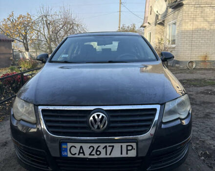 Серый Фольксваген Пассат, объемом двигателя 2 л и пробегом 350 тыс. км за 4999 $, фото 1 на Automoto.ua