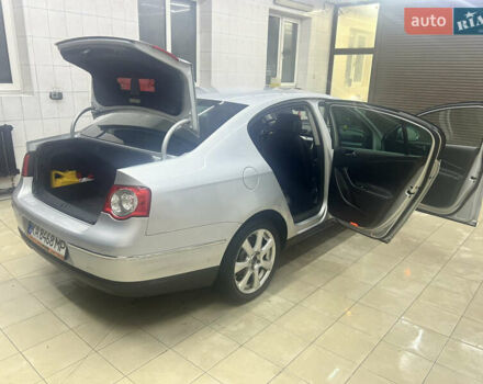 Серый Фольксваген Пассат, объемом двигателя 1.98 л и пробегом 302 тыс. км за 6000 $, фото 8 на Automoto.ua