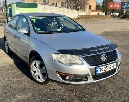 Сірий Фольксваген Пассат, об'ємом двигуна 1.6 л та пробігом 204 тис. км за 5000 $, фото 1 на Automoto.ua