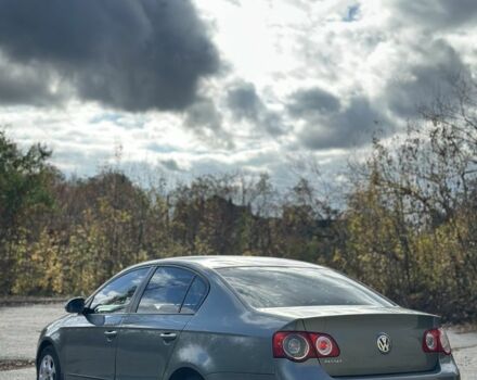 Серый Фольксваген Пассат, объемом двигателя 2 л и пробегом 328 тыс. км за 3250 $, фото 3 на Automoto.ua