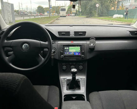 Серый Фольксваген Пассат, объемом двигателя 1.6 л и пробегом 267 тыс. км за 5000 $, фото 7 на Automoto.ua