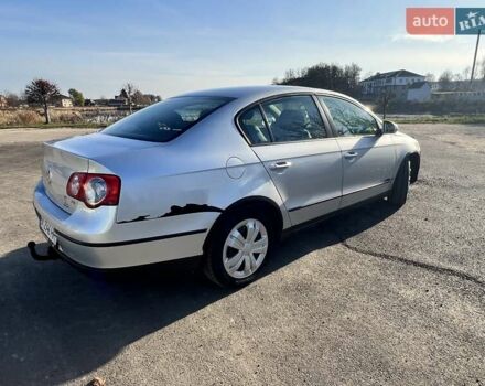 Сірий Фольксваген Пассат, об'ємом двигуна 1.6 л та пробігом 204 тис. км за 5000 $, фото 2 на Automoto.ua