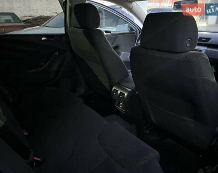 Серый Фольксваген Пассат, объемом двигателя 2 л и пробегом 240 тыс. км за 6800 $, фото 21 на Automoto.ua