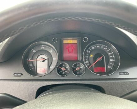 Сірий Фольксваген Пассат, об'ємом двигуна 2 л та пробігом 400 тис. км за 2250 $, фото 16 на Automoto.ua