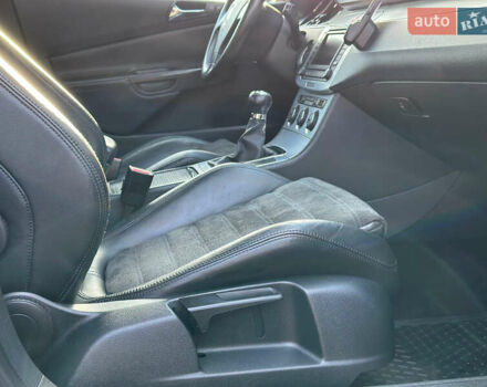 Серый Фольксваген Пассат, объемом двигателя 1.98 л и пробегом 238 тыс. км за 5300 $, фото 13 на Automoto.ua