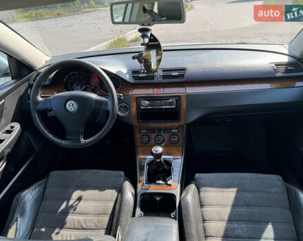 Серый Фольксваген Пассат, объемом двигателя 1.98 л и пробегом 140 тыс. км за 5500 $, фото 4 на Automoto.ua