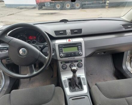 Серый Фольксваген Пассат, объемом двигателя 2 л и пробегом 275 тыс. км за 5200 $, фото 7 на Automoto.ua