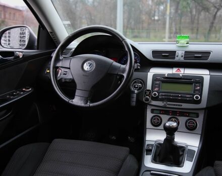 Сірий Фольксваген Пассат, об'ємом двигуна 2 л та пробігом 307 тис. км за 5800 $, фото 10 на Automoto.ua