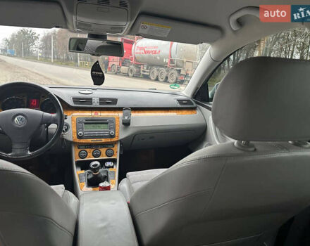 Сірий Фольксваген Пассат, об'ємом двигуна 1.6 л та пробігом 209 тис. км за 6299 $, фото 26 на Automoto.ua