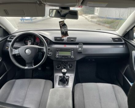 Сірий Фольксваген Пассат, об'ємом двигуна 2 л та пробігом 400 тис. км за 2250 $, фото 12 на Automoto.ua