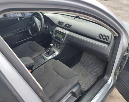 Серый Фольксваген Пассат, объемом двигателя 2 л и пробегом 275 тыс. км за 5200 $, фото 5 на Automoto.ua