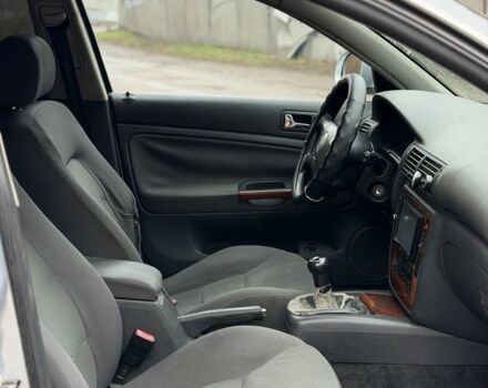 Серый Фольксваген Пассат, объемом двигателя 1.9 л и пробегом 381 тыс. км за 2600 $, фото 12 на Automoto.ua