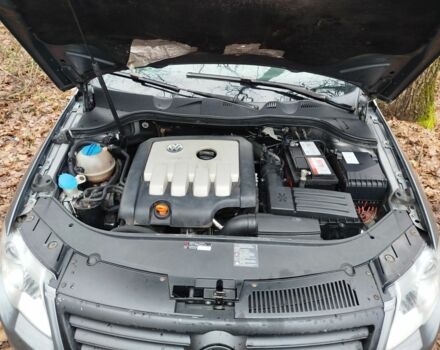 Серый Фольксваген Пассат, объемом двигателя 2 л и пробегом 401 тыс. км за 3500 $, фото 5 на Automoto.ua