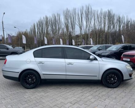 Серый Фольксваген Пассат, объемом двигателя 1.6 л и пробегом 236 тыс. км за 6400 $, фото 7 на Automoto.ua