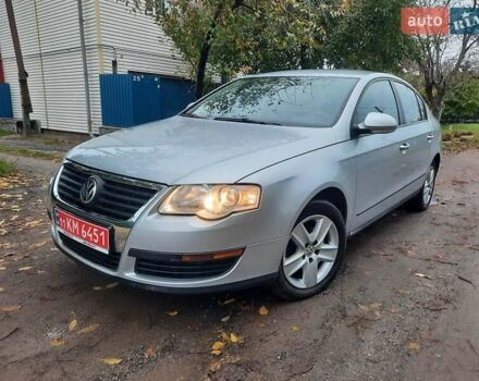 Серый Фольксваген Пассат, объемом двигателя 1.6 л и пробегом 175 тыс. км за 6850 $, фото 91 на Automoto.ua