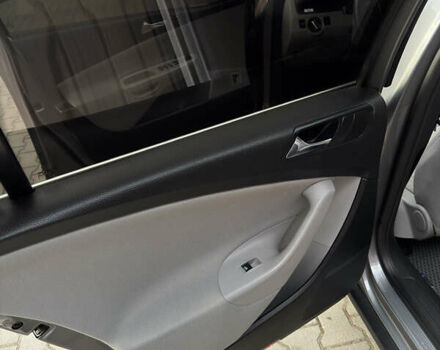 Сірий Фольксваген Пассат, об'ємом двигуна 1.98 л та пробігом 268 тис. км за 7000 $, фото 16 на Automoto.ua