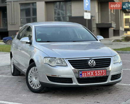 Серый Фольксваген Пассат, объемом двигателя 1.6 л и пробегом 227 тыс. км за 5599 $, фото 3 на Automoto.ua