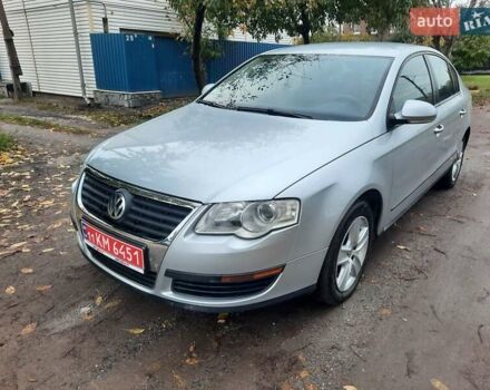 Серый Фольксваген Пассат, объемом двигателя 1.6 л и пробегом 175 тыс. км за 6850 $, фото 9 на Automoto.ua