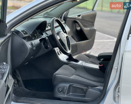 Серый Фольксваген Пассат, объемом двигателя 1.6 л и пробегом 227 тыс. км за 5599 $, фото 67 на Automoto.ua