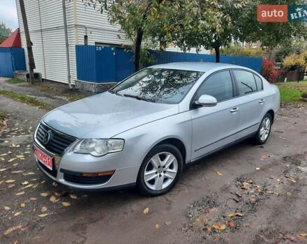Серый Фольксваген Пассат, объемом двигателя 1.6 л и пробегом 175 тыс. км за 6850 $, фото 4 на Automoto.ua
