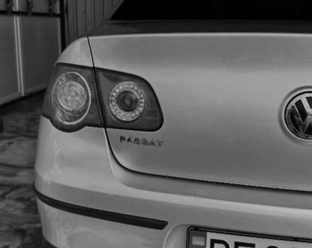 Серый Фольксваген Пассат, объемом двигателя 1.6 л и пробегом 240 тыс. км за 5300 $, фото 1 на Automoto.ua