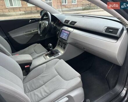 Фольксваген Пассат 2006 у Бердичеве на Automoto.ua Сірий Фольксваген Пассат, об'ємом двигуна 1.9 л та пробігом 330 тис. км за 5700 $, фото 1 на Automoto.ua