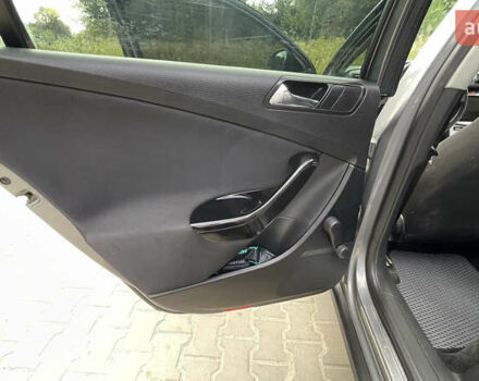 Серый Фольксваген Пассат, объемом двигателя 2 л и пробегом 300 тыс. км за 6500 $, фото 39 на Automoto.ua