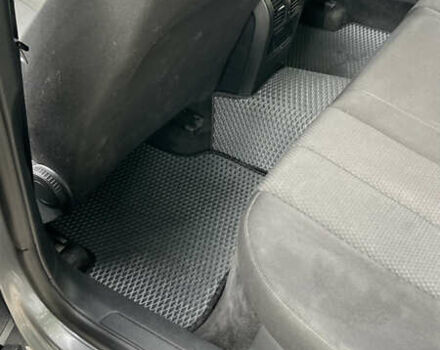 Серый Фольксваген Пассат, объемом двигателя 2 л и пробегом 300 тыс. км за 6500 $, фото 13 на Automoto.ua