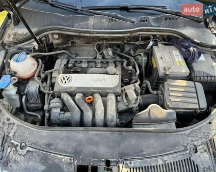 Серый Фольксваген Пассат, объемом двигателя 2 л и пробегом 280 тыс. км за 6200 $, фото 21 на Automoto.ua