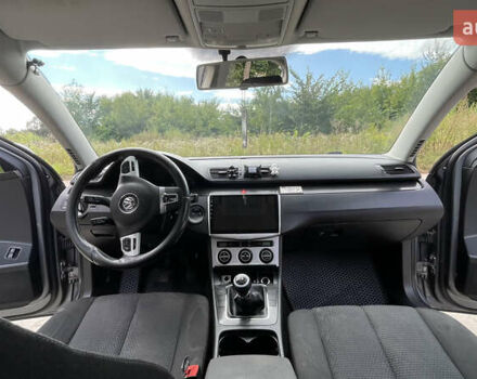 Серый Фольксваген Пассат, объемом двигателя 2 л и пробегом 300 тыс. км за 6500 $, фото 32 на Automoto.ua