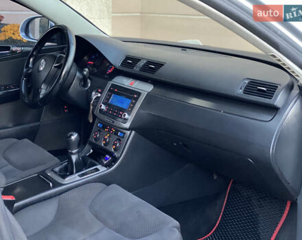 Серый Фольксваген Пассат, объемом двигателя 2 л и пробегом 270 тыс. км за 5750 $, фото 63 на Automoto.ua