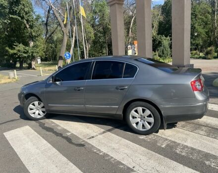 Фольксваген Пассат 2006 в Харькове на Automoto.ua Серый Фольксваген Пассат, объемом двигателя 2 л и пробегом 343 тыс. км за 6700 $, фото 7 на Automoto.ua