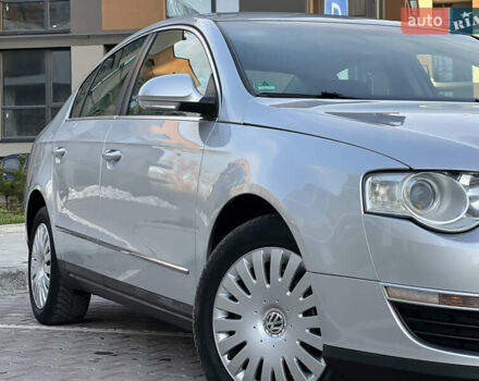 Серый Фольксваген Пассат, объемом двигателя 1.6 л и пробегом 227 тыс. км за 5599 $, фото 20 на Automoto.ua
